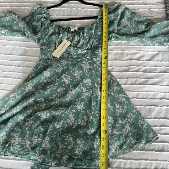 Thirty/Thirty green white Floral Off-The-Shoulder mini Dress Women’s size M - Picture 10 of 10